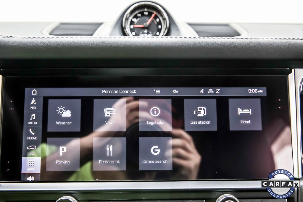 Used 2021 Porsche Macan S w/ Premium Package image 22