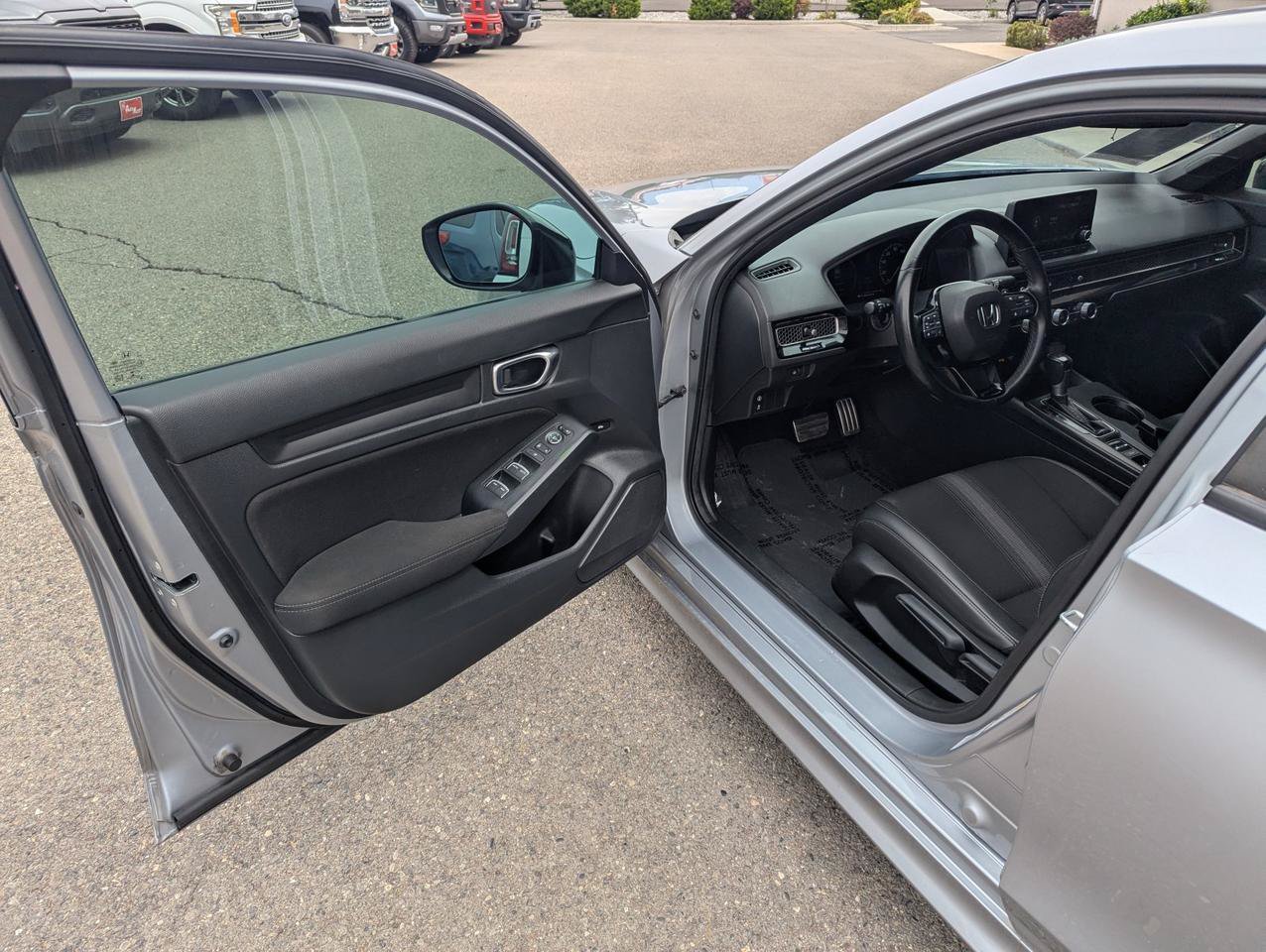 Used 2022 Honda Civic Sport image 8