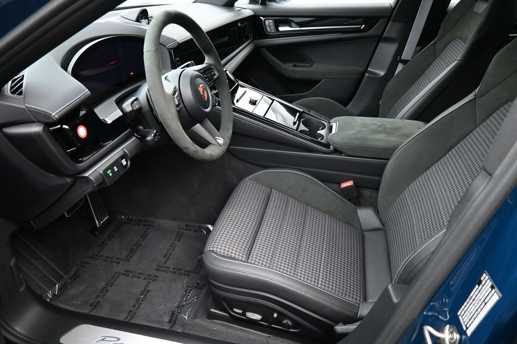 Certified 2026 Porsche Panamera RWD image 21
