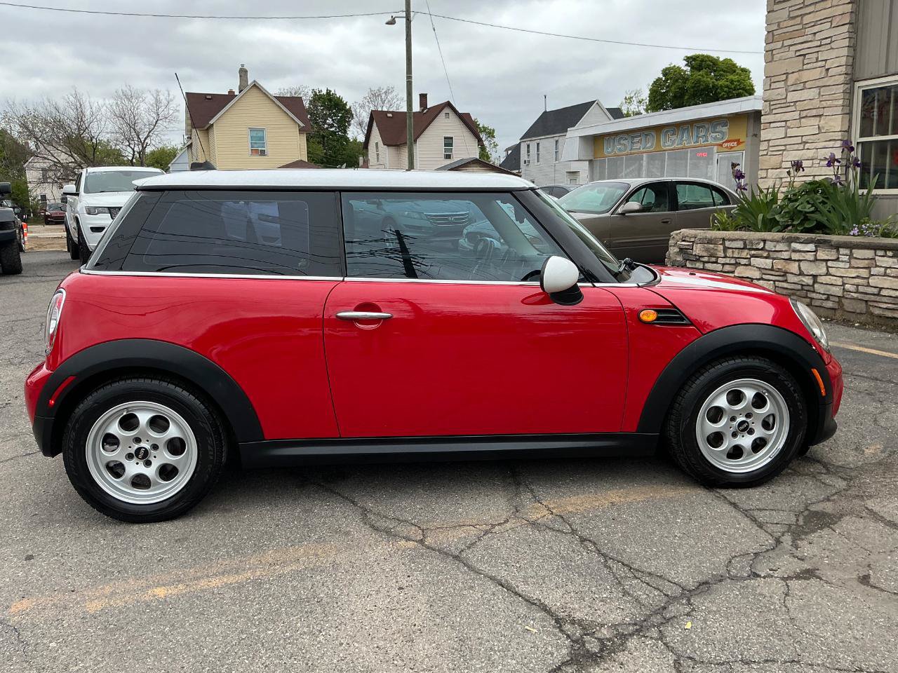 Used 2012 MINI Cooper Hardtop FWD image 2