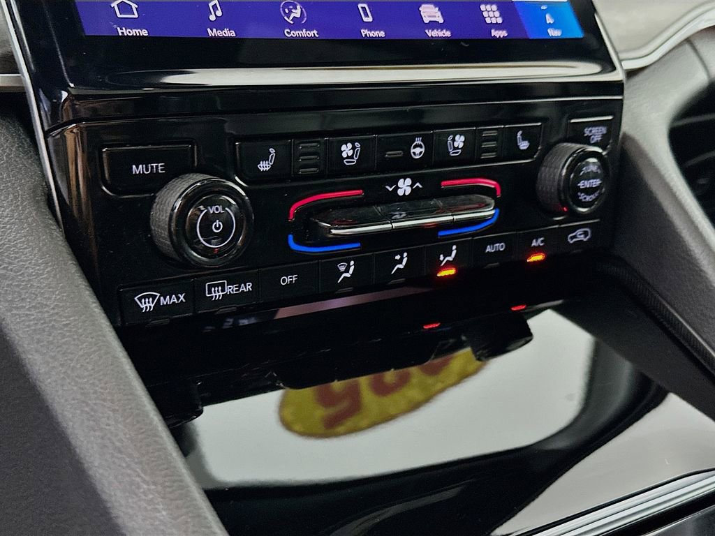 Certified 2025 Jeep Grand Cherokee Limited w/ Luxury Tech Group II image 26