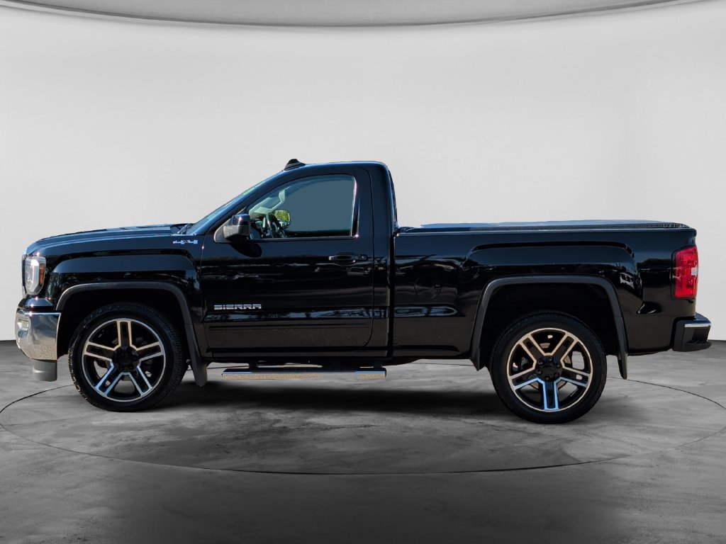 Used 2018 GMC Sierra 1500 SLE w/ SLE Preferred Package AWD/4WD image 4
