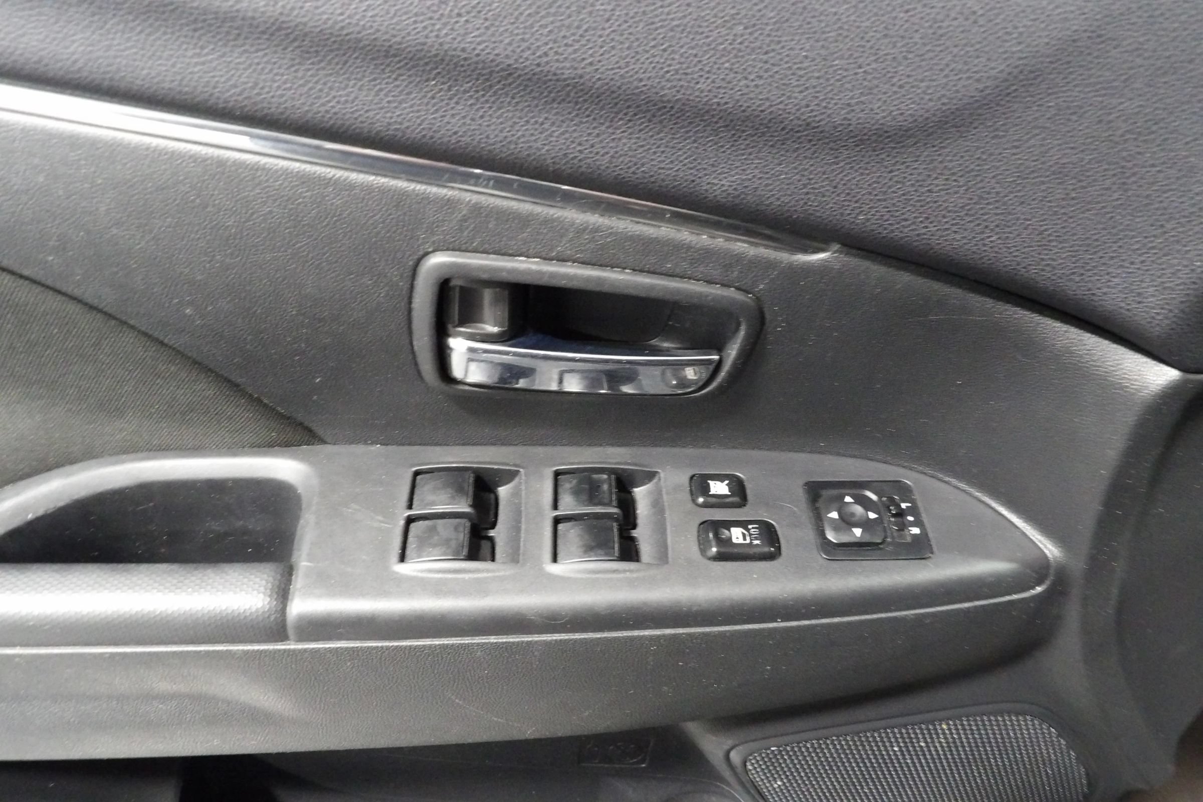 Used 2017 Mitsubishi Outlander Sport ES FWD image 8