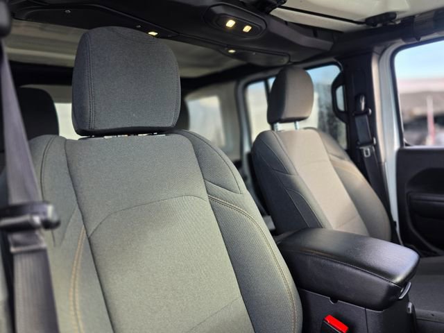 Used 2024 Jeep Wrangler Sport S image 11