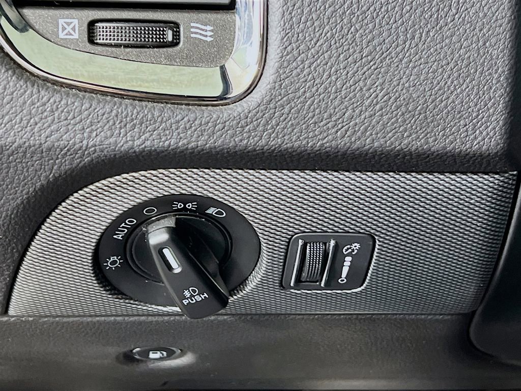 Used 2018 Dodge Durango GT w/ Premium Group AWD/4WD image 9