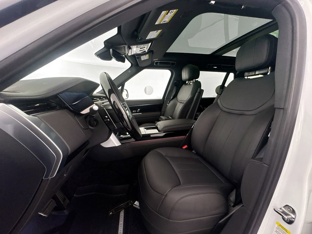 New 2026 Land Rover Range Rover Long Wheelbase SE image 19