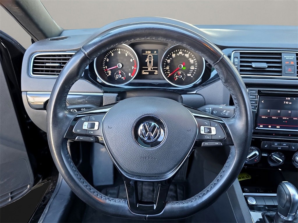 Used 2018 Volkswagen Jetta Sport image 10