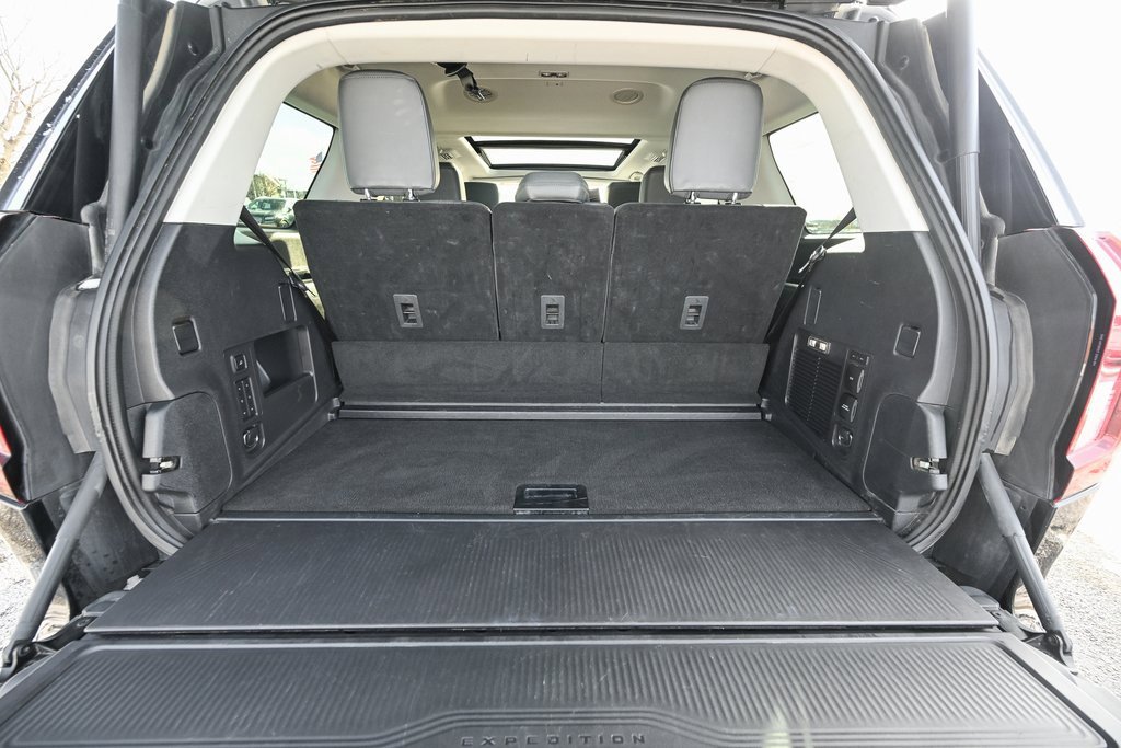 Certified 2025 Ford Expedition Active image 13