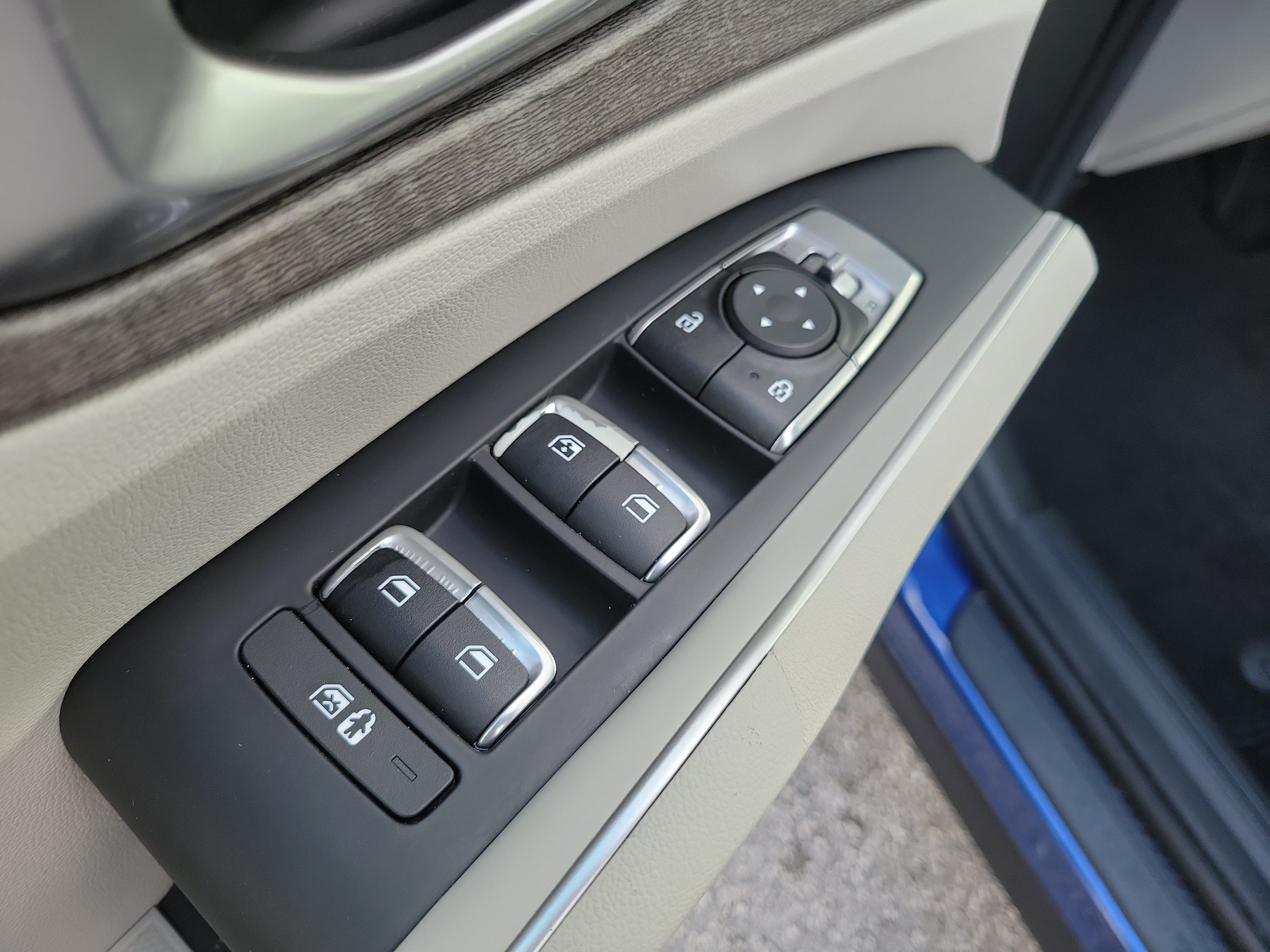 Used 2022 Kia Sorento EX w/ Panoramic Sunroof Package FWD image 22