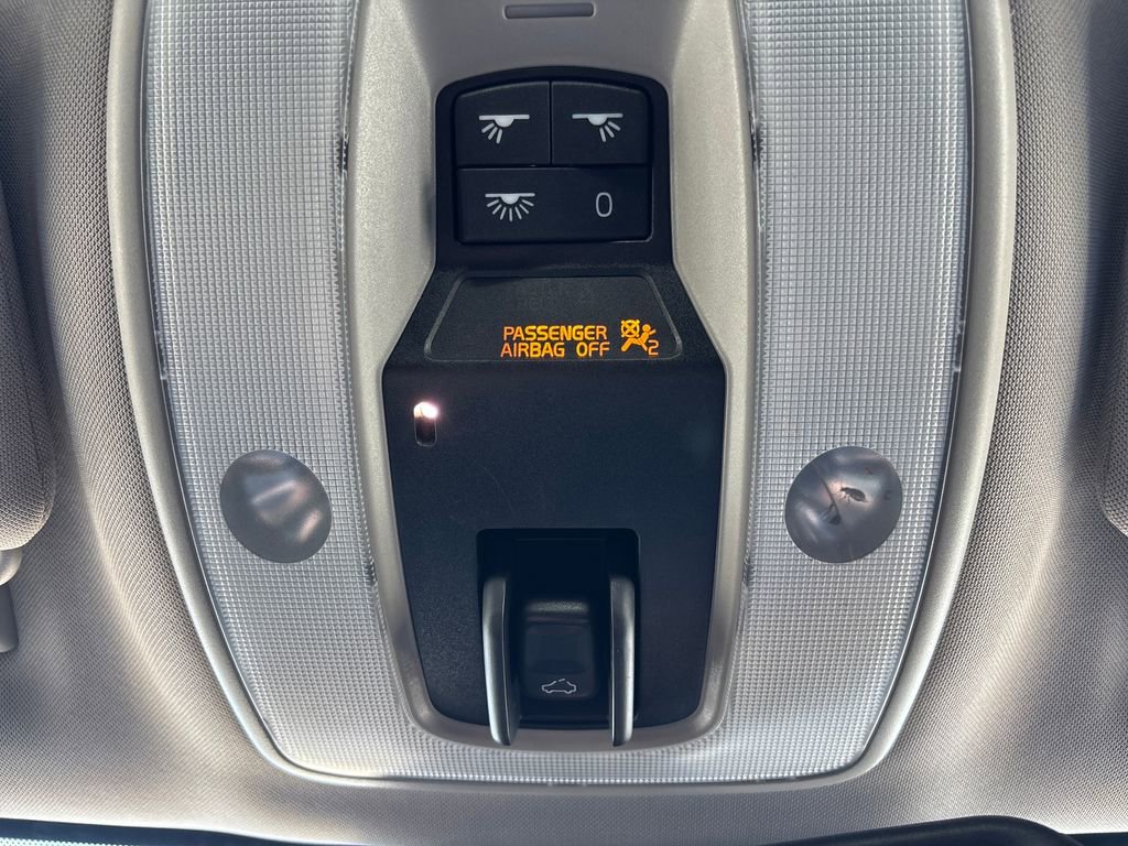 Used 2015 Volvo V60 T5 image 30