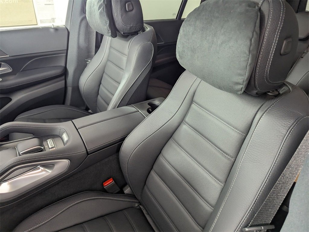 New 2026 Mercedes-Benz GLS 450 4MATIC image 8