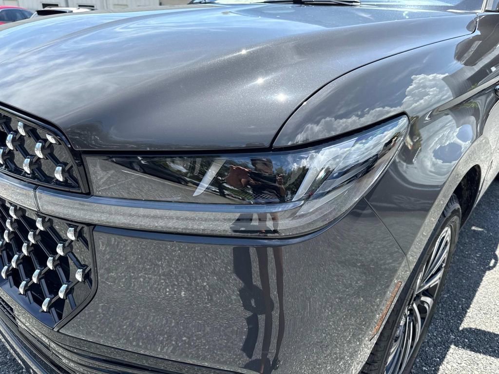 New 2025 Lincoln Navigator Black Label image 9