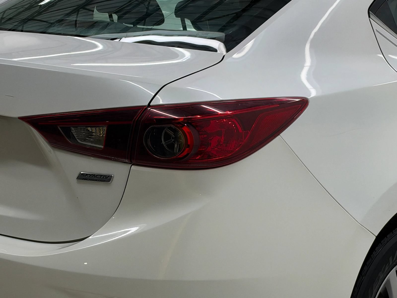 Used 2016 MAZDA MAZDA3 i Sport w/ Preferred Equipment Package FWD image 10
