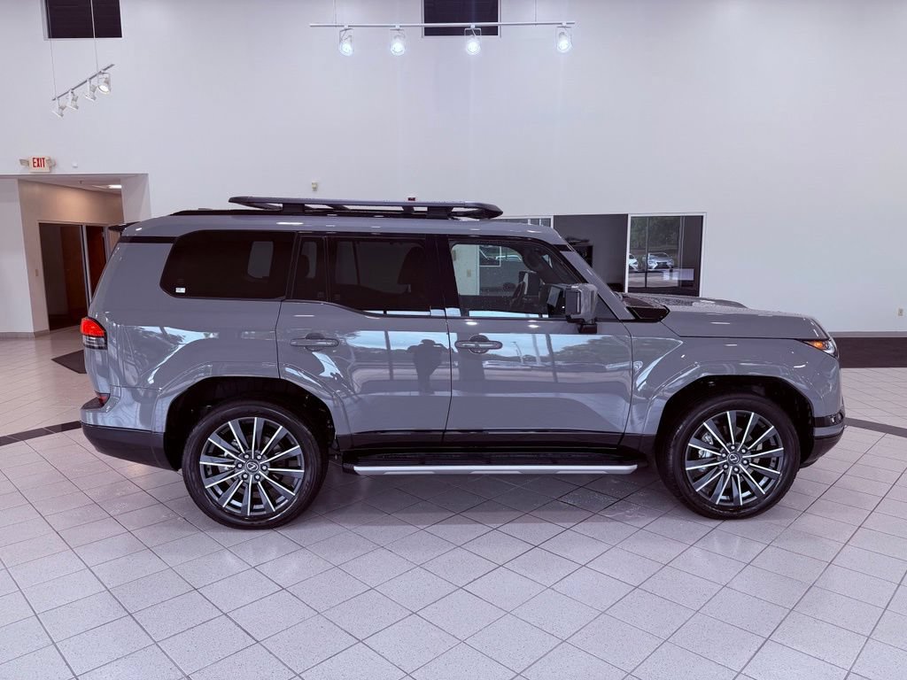 Used 2024 Lexus GX 550 w/ Accessory Package (31) AWD/4WD image 18