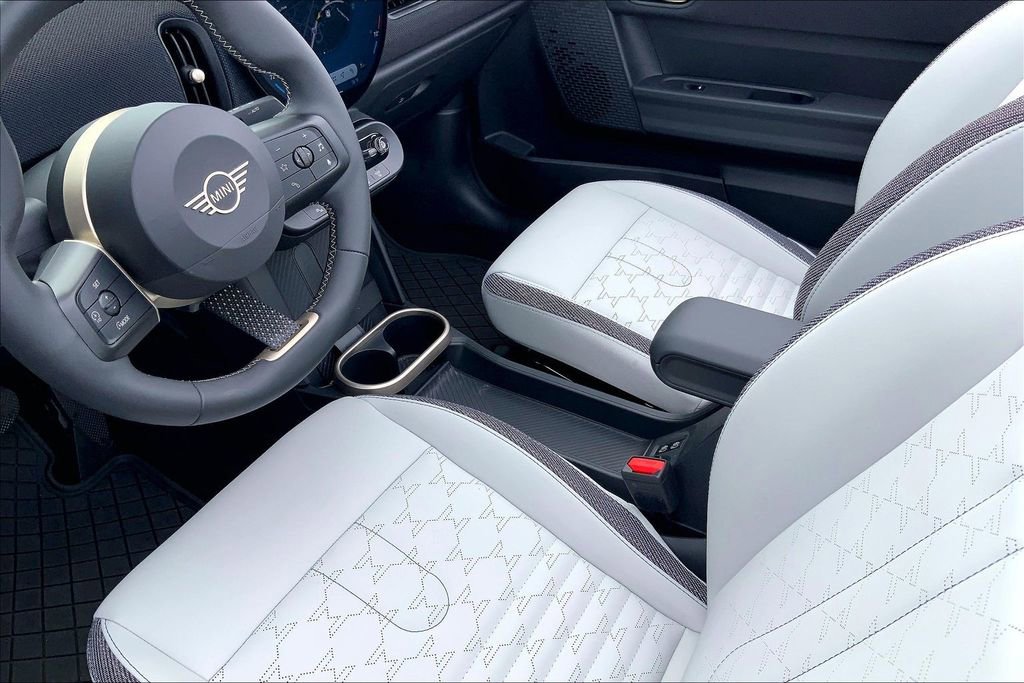 Certified 2025 MINI Cooper S image 19