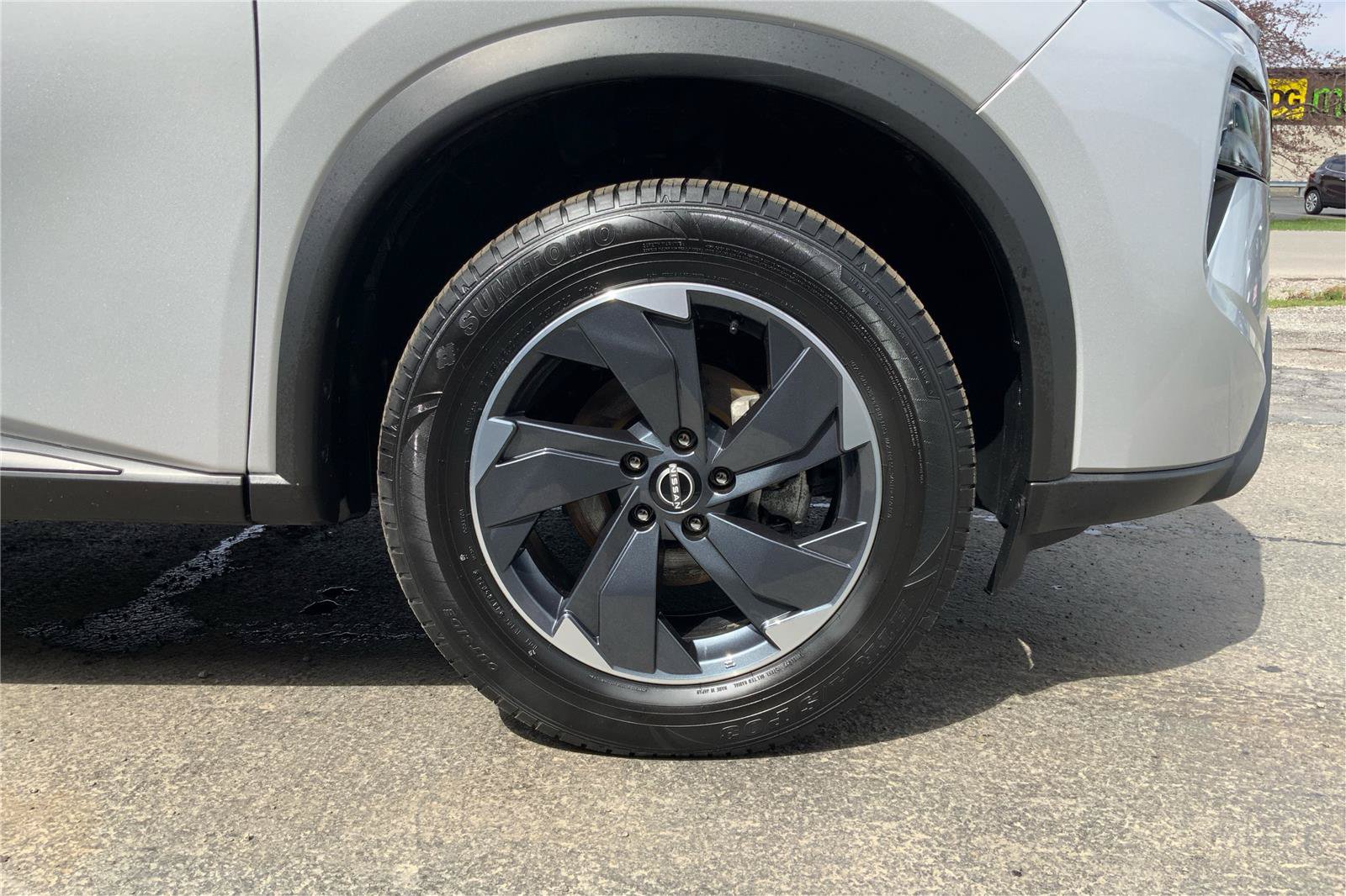 Used 2025 Nissan Rogue SV AWD/4WD image 25
