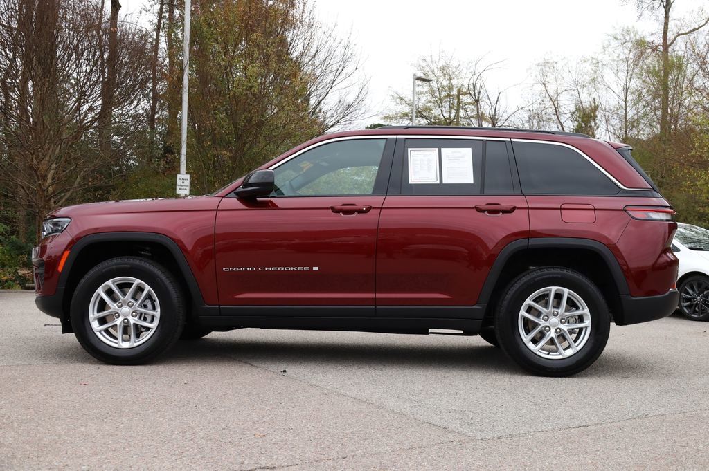 Used 2025 Jeep Grand Cherokee Laredo X w/ Trailer Tow Package image 15