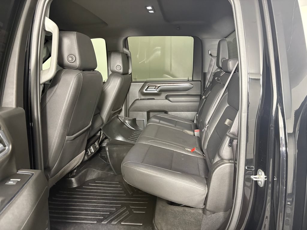 Used 2024 Chevrolet Silverado 2500 LTZ AWD/4WD image 29