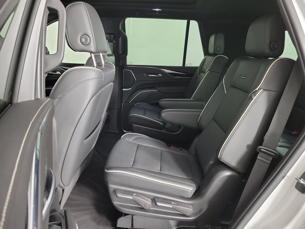 Certified 2022 Cadillac Escalade Sport AWD/4WD image 12