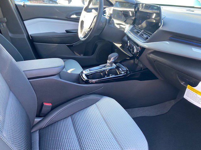 New 2026 Chevrolet Trax LT w/ LT Convenience Package image 11