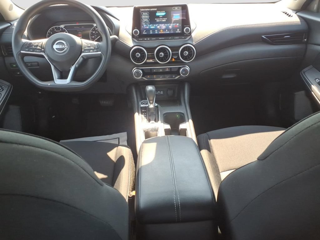 Used 2025 Nissan Sentra SV FWD image 16