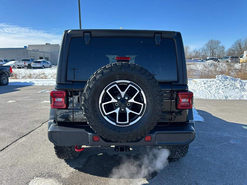 Used 2025 Jeep Wrangler Unlimited Rubicon image 4