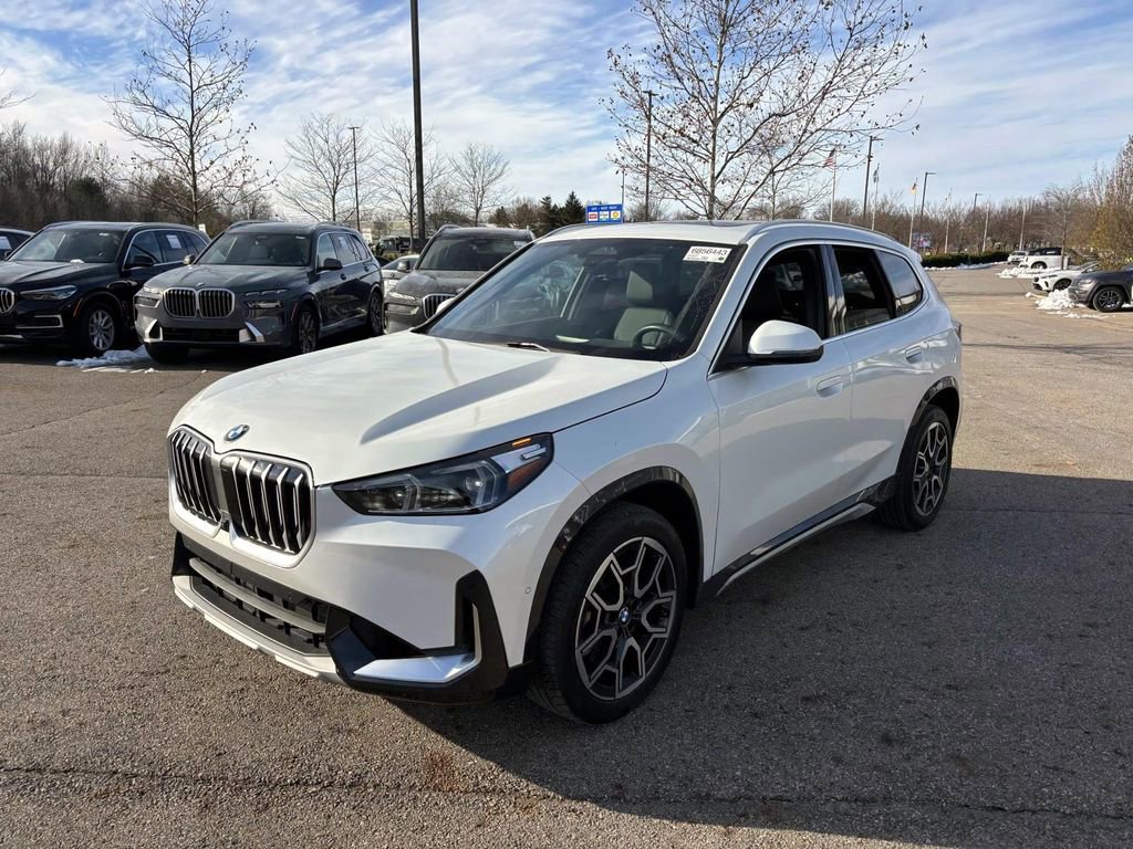 Certified 2025 BMW X1 xDrive28i image 3