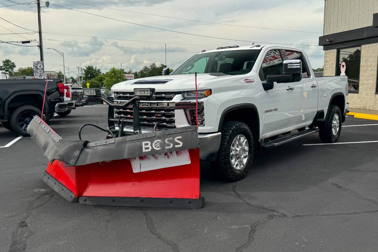 Used 2020 Chevrolet Silverado 2500 LTZ w/ LTZ Convenience Package AWD/4WD image 8