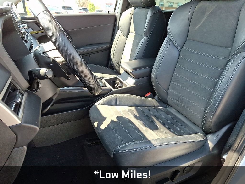 Used 2022 Mitsubishi Outlander SE image 13