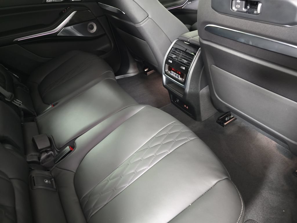 New 2027 BMW X7 M60i AWD/4WD image 10