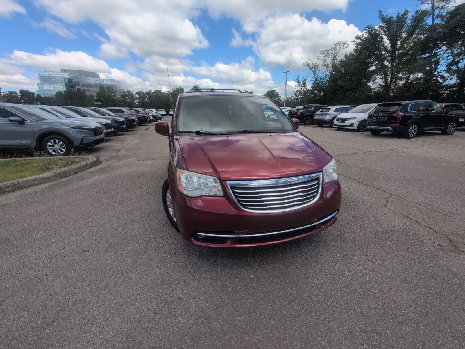Used 2015 Chrysler Town & Country Touring FWD image 24