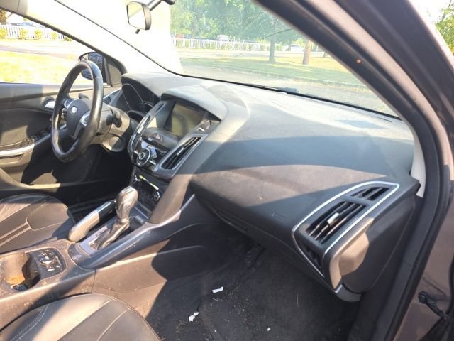 Used 2014 Ford Focus Titanium FWD image 18