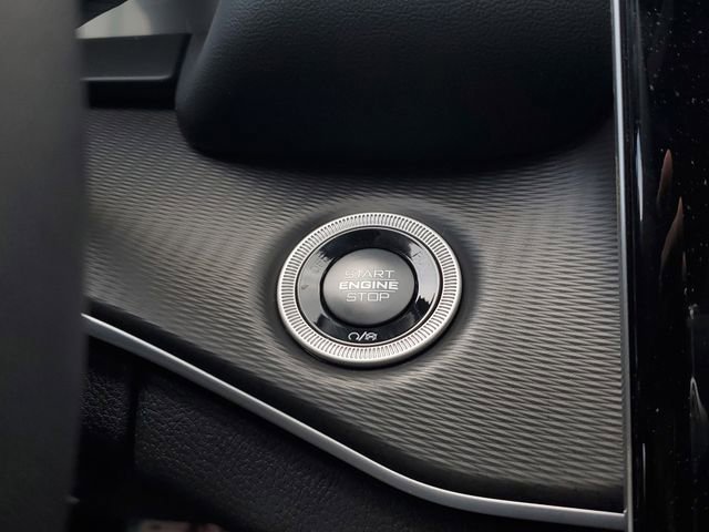 New 2024 Jeep Grand Cherokee L Laredo w/ Trailer Tow Package image 24