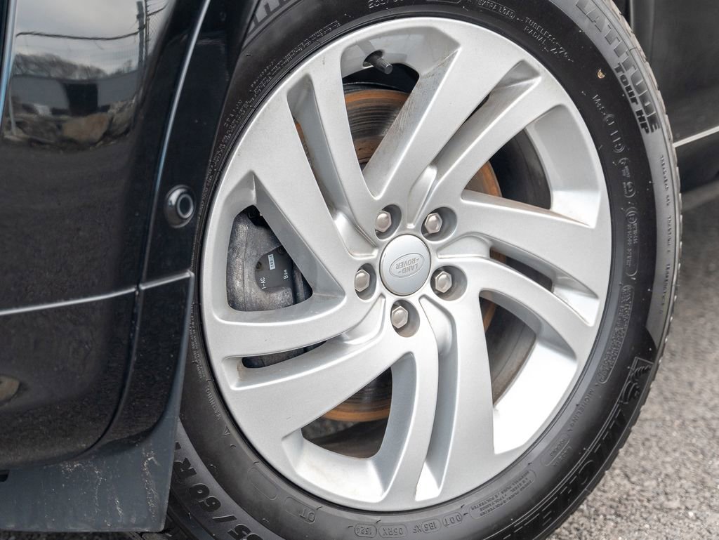 Certified 2025 Land Rover Discovery Sport S AWD/4WD image 9