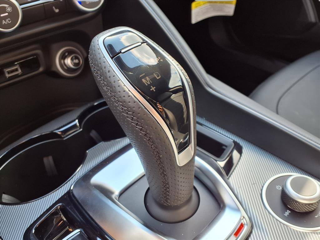 New 2025 Alfa Romeo Giulia w/ Veloce Package Rwd image 14