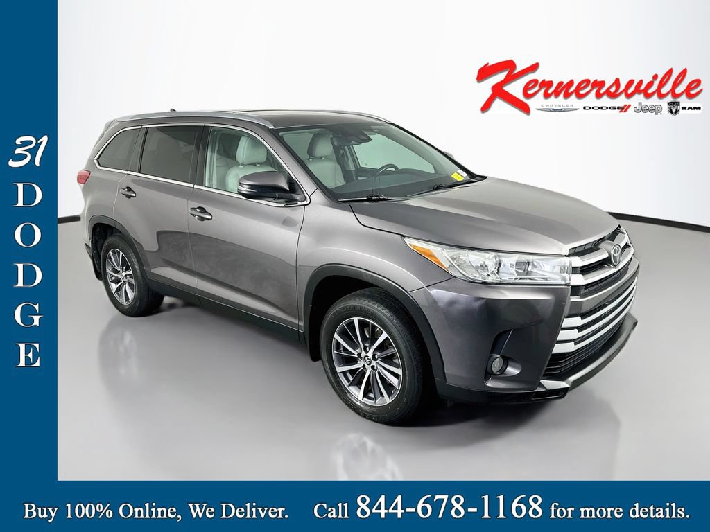 Used 2019 Toyota Highlander XLE AWD/4WD image 1