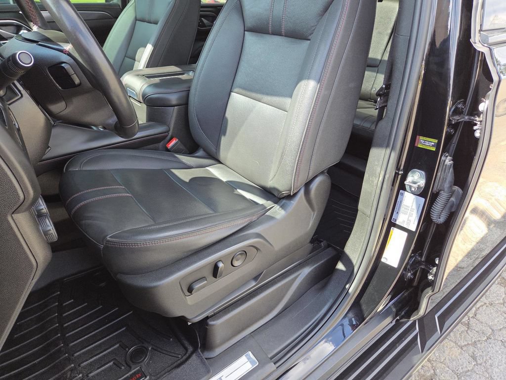 Used 2023 Chevrolet Suburban RST AWD/4WD image 24