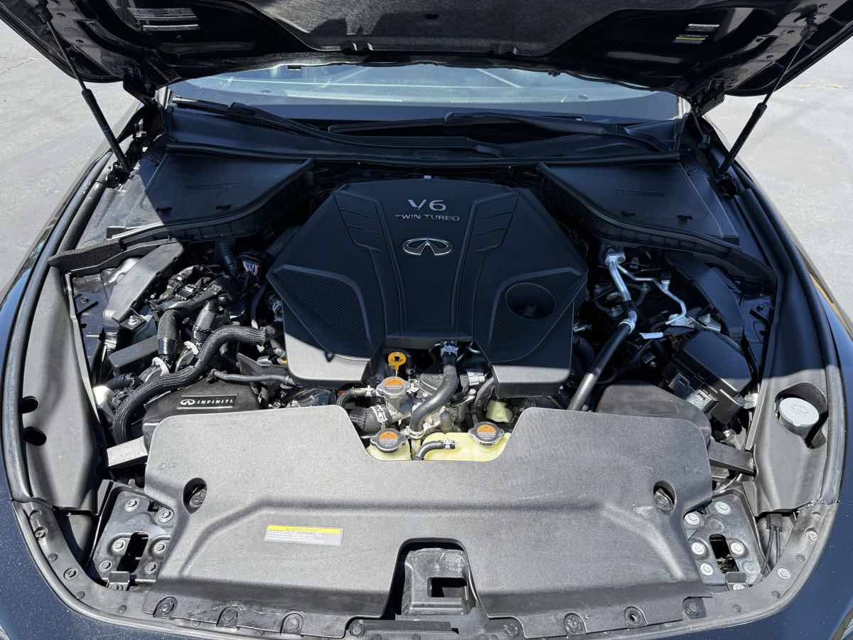 Used 2019 INFINITI Q60 Red Sport 400 w/ Cargo Package RWD image 10