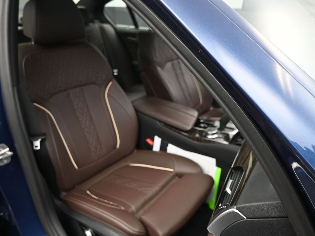 Certified 2022 BMW 540i 540i w/ Premium Package image 27