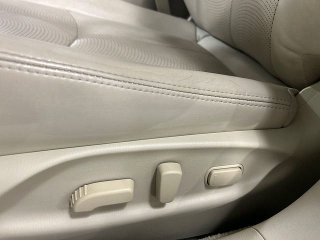 Used 2019 INFINITI Q70 Luxe w/ Proactive Package image 11