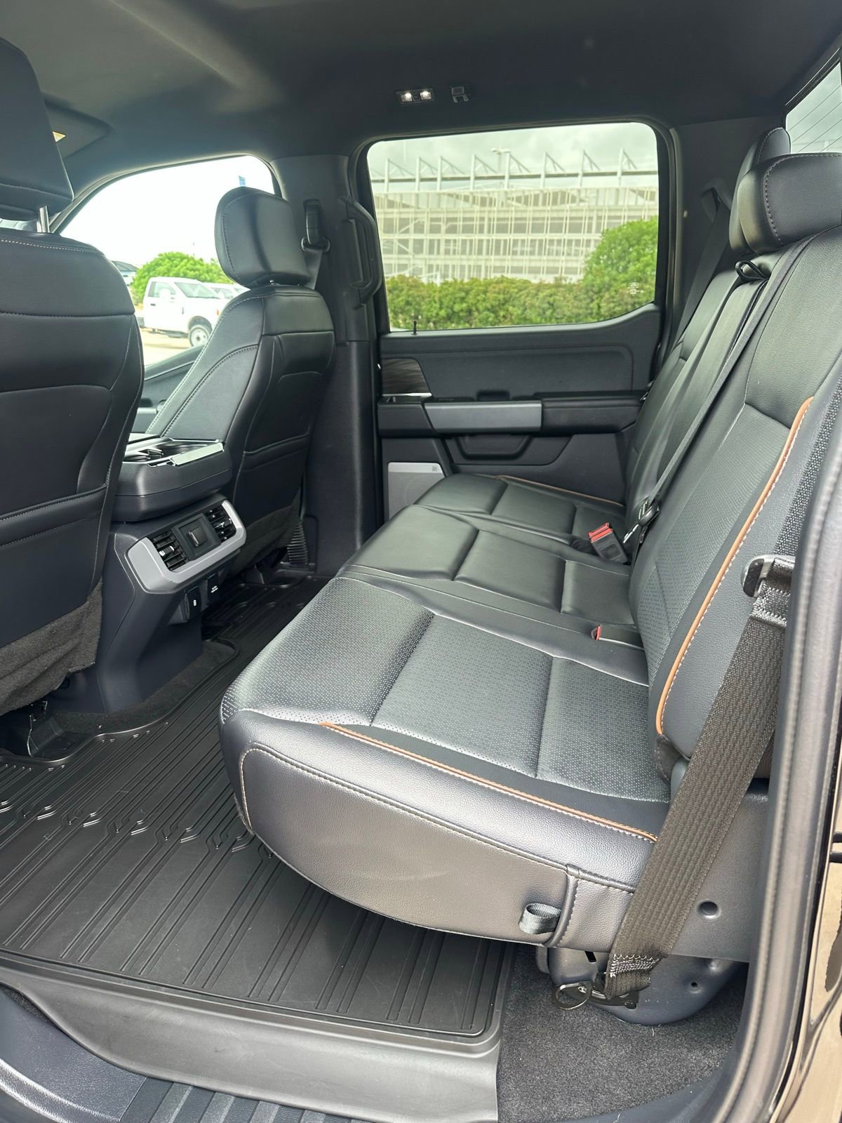 Used 2024 Ford F150 Lariat w/ FX4 Off-Road Package AWD/4WD image 6