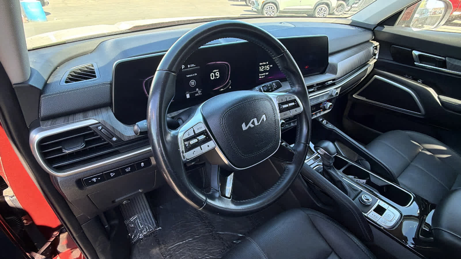 Used 2023 Kia Telluride EX w/ EX Captain's Chair Package image 10