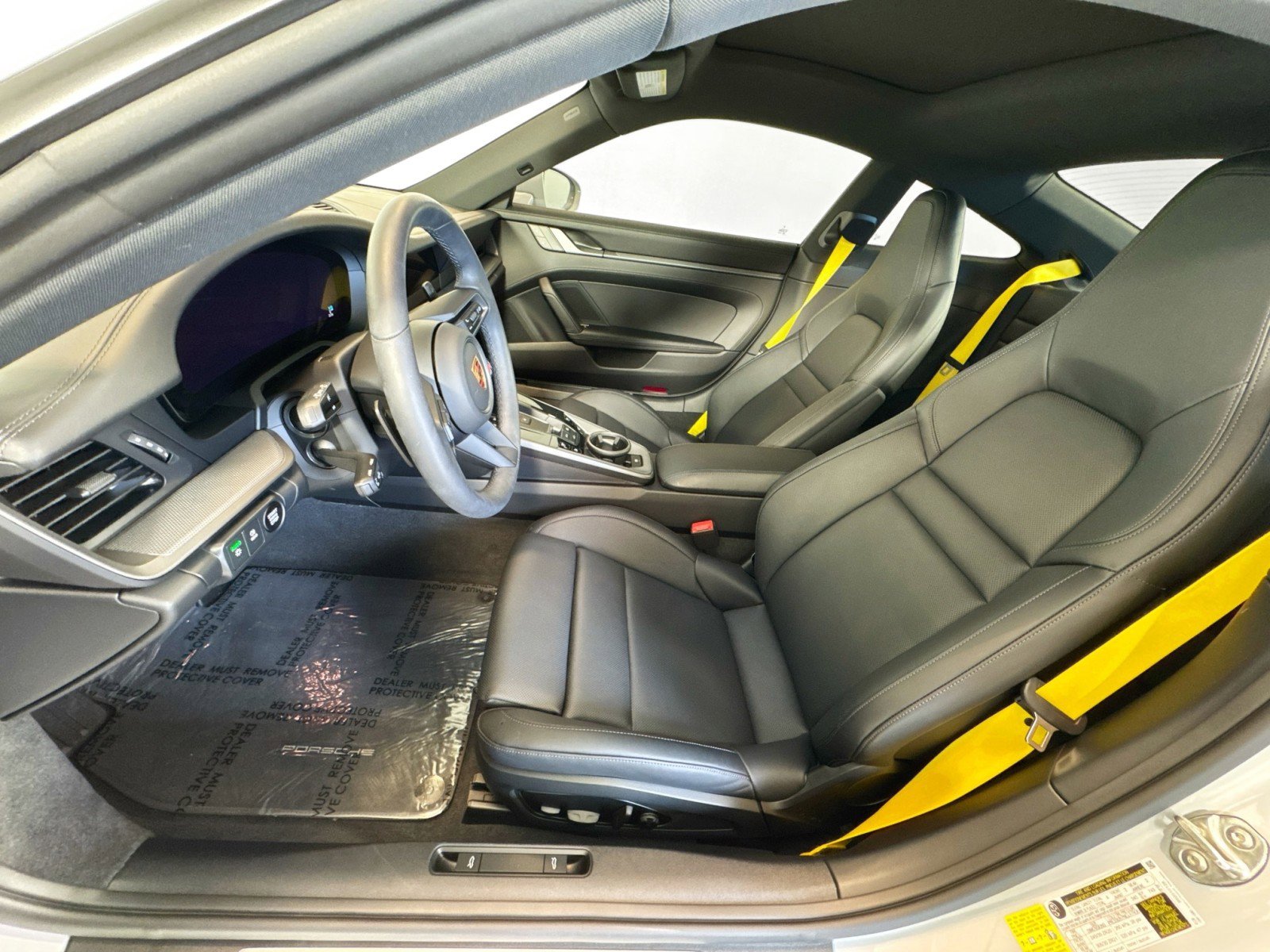 Used 2025 Porsche 911 Carrera image 5