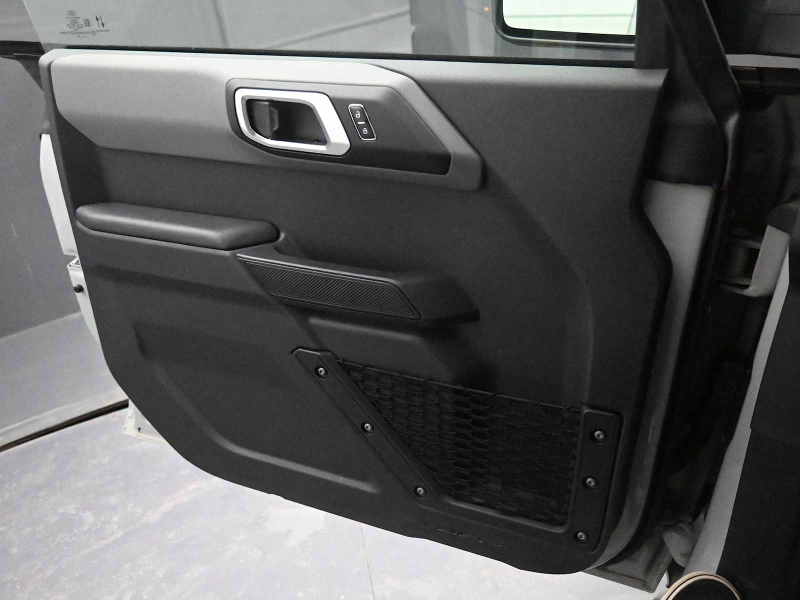 Used 2024 Ford Bronco Big Bend image 11