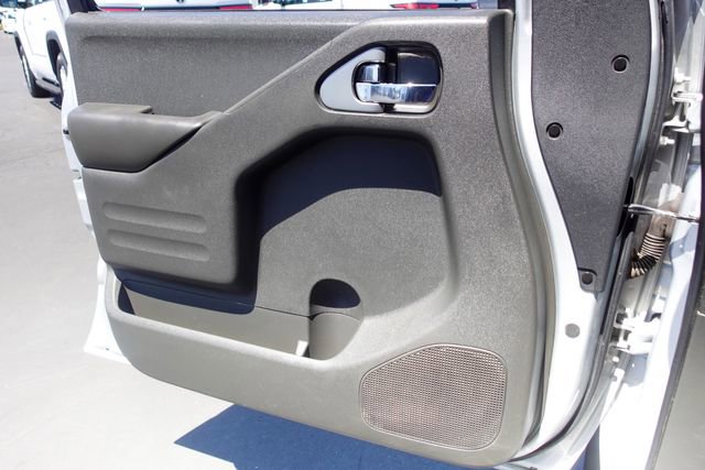 Used 2018 Nissan Frontier SV RWD image 18
