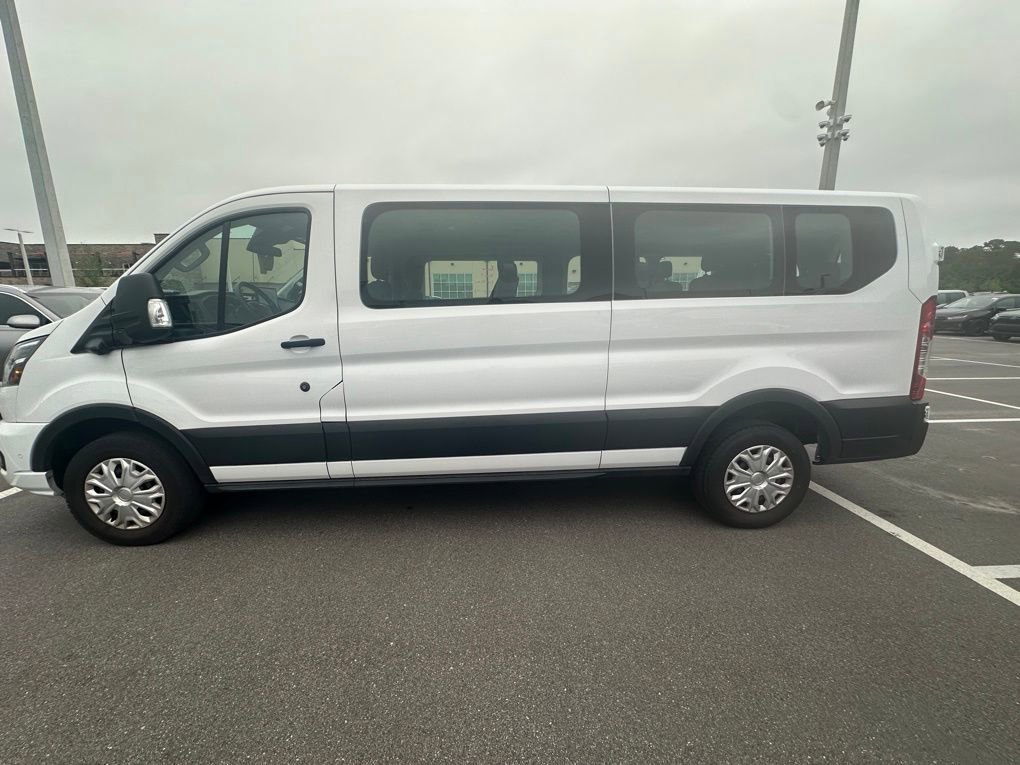 Used 2023 Ford Transit 350 XLT RWD image 4