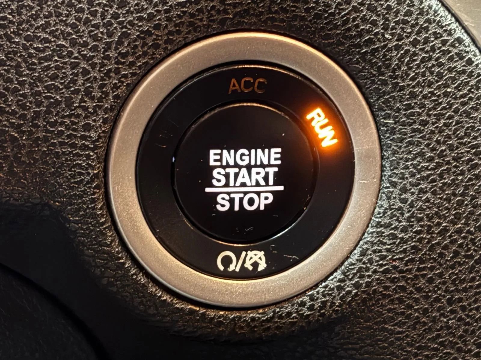 Used 2017 Chrysler 300 Limited w/ Value Package AWD/4WD image 10