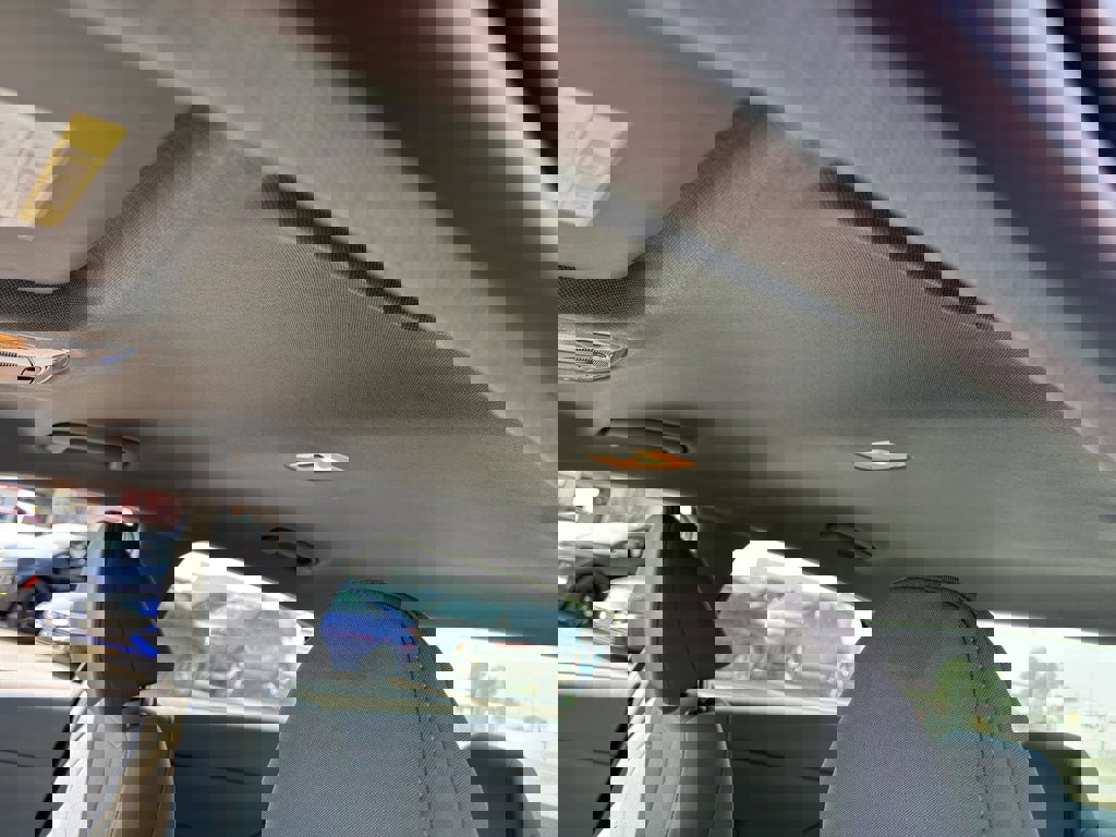 Used 2024 Hyundai Elantra SE image 13