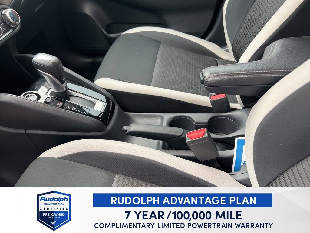 Used 2020 Nissan Versa SV image 32