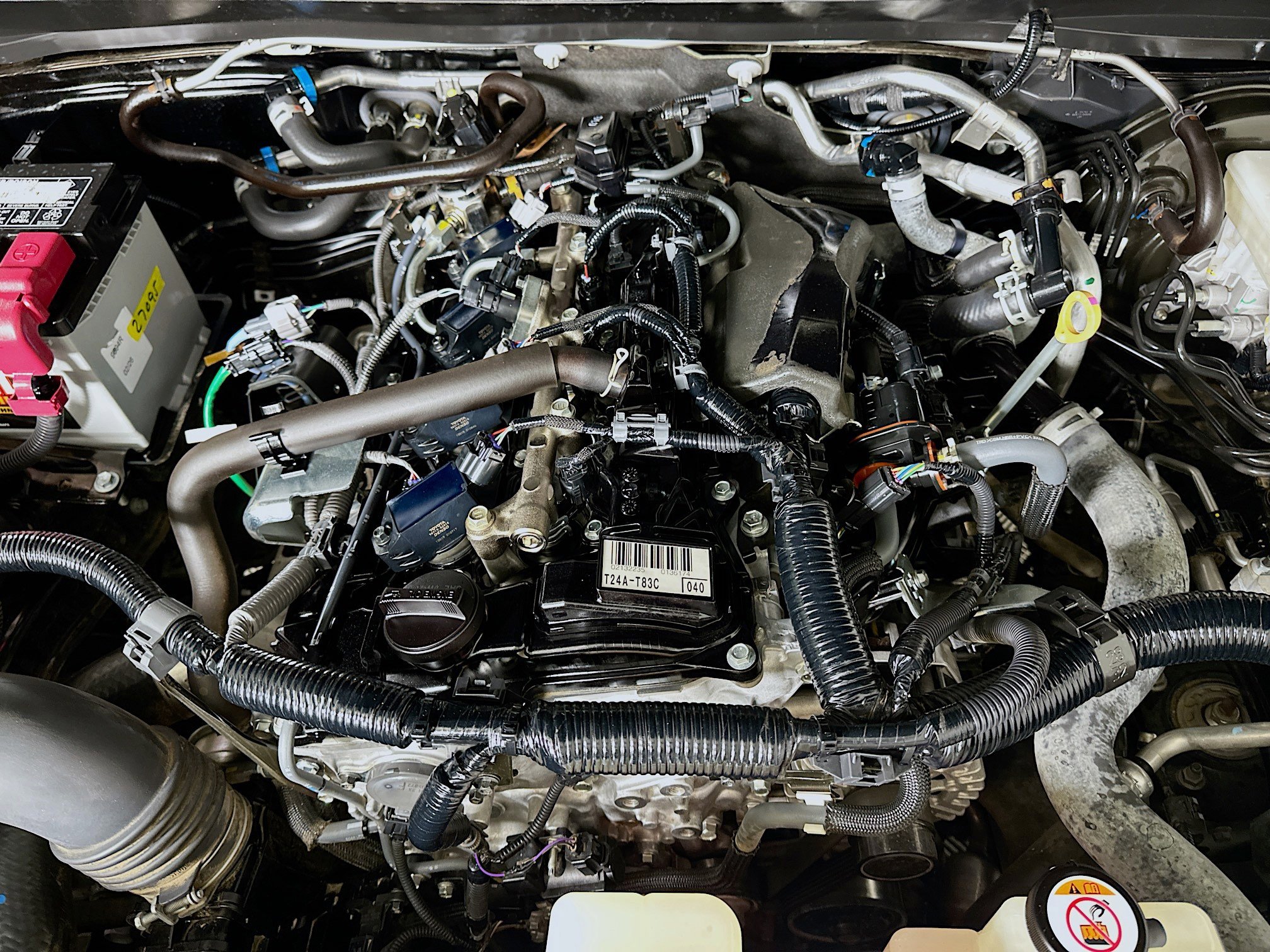 Used 2024 Toyota Tacoma TRD Sport w/ TRD Sport Upgrade Package image 32